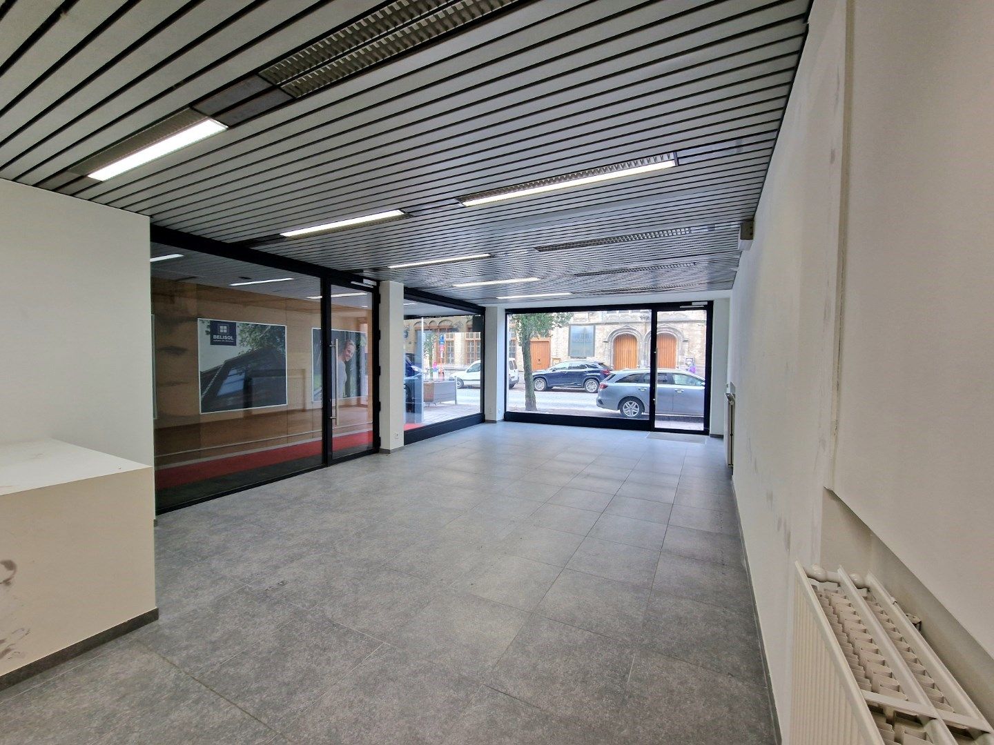 MODERNE WINKELRUIMTE VAN 129 M² IN CENTRUM IEPER foto 4