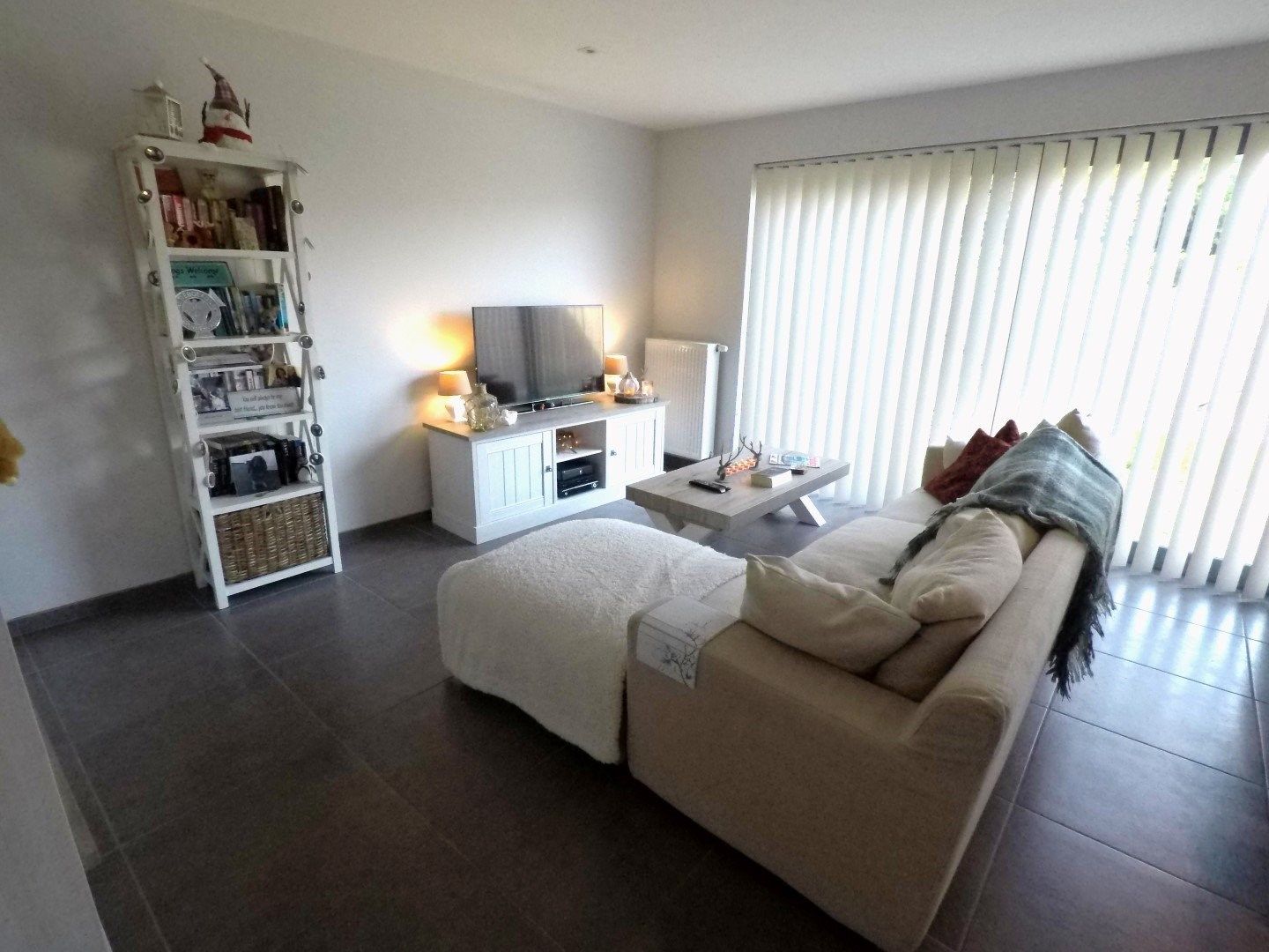 Nieuwbouw woning met 2 slaapkamers en terras met tuintje, Westrozebeke foto 2