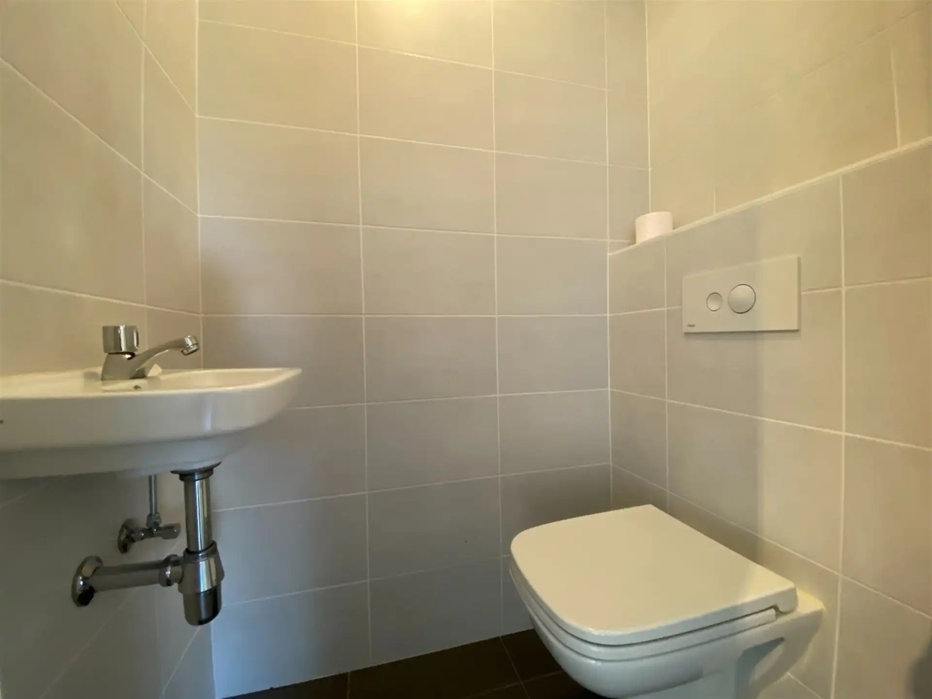 Gunstig gelegen dakappartement met autostaanplaats. foto 14