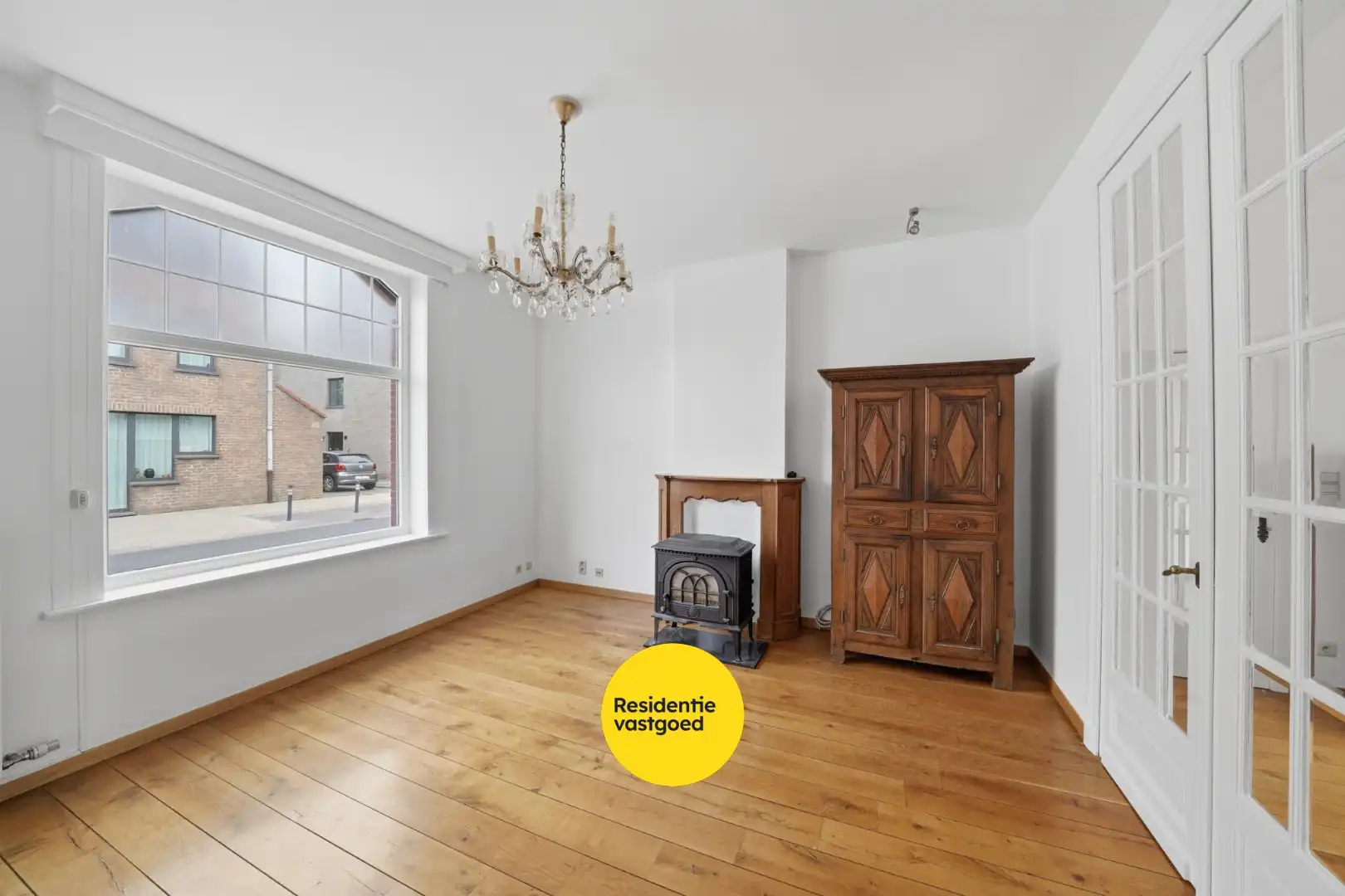 Karaktervolle instapklare hoekwoning met inpandige garage en zonnige stadstuin foto 6