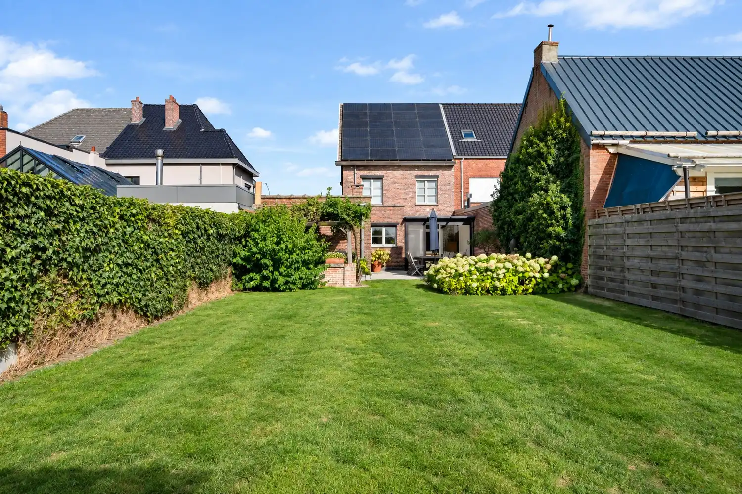 Charmante woning met 3 slpkrs, tuin en zwembad nabij centrum Putte foto 25