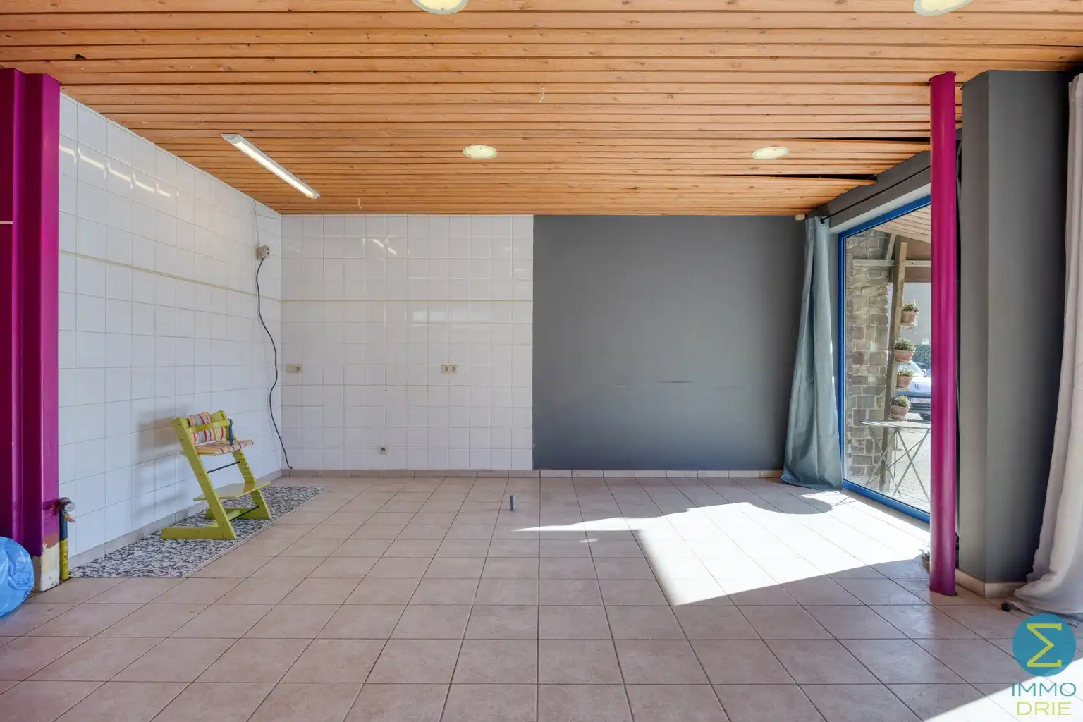 Woning met gelijkvloerse handelsruimte nabij het centrum foto 6