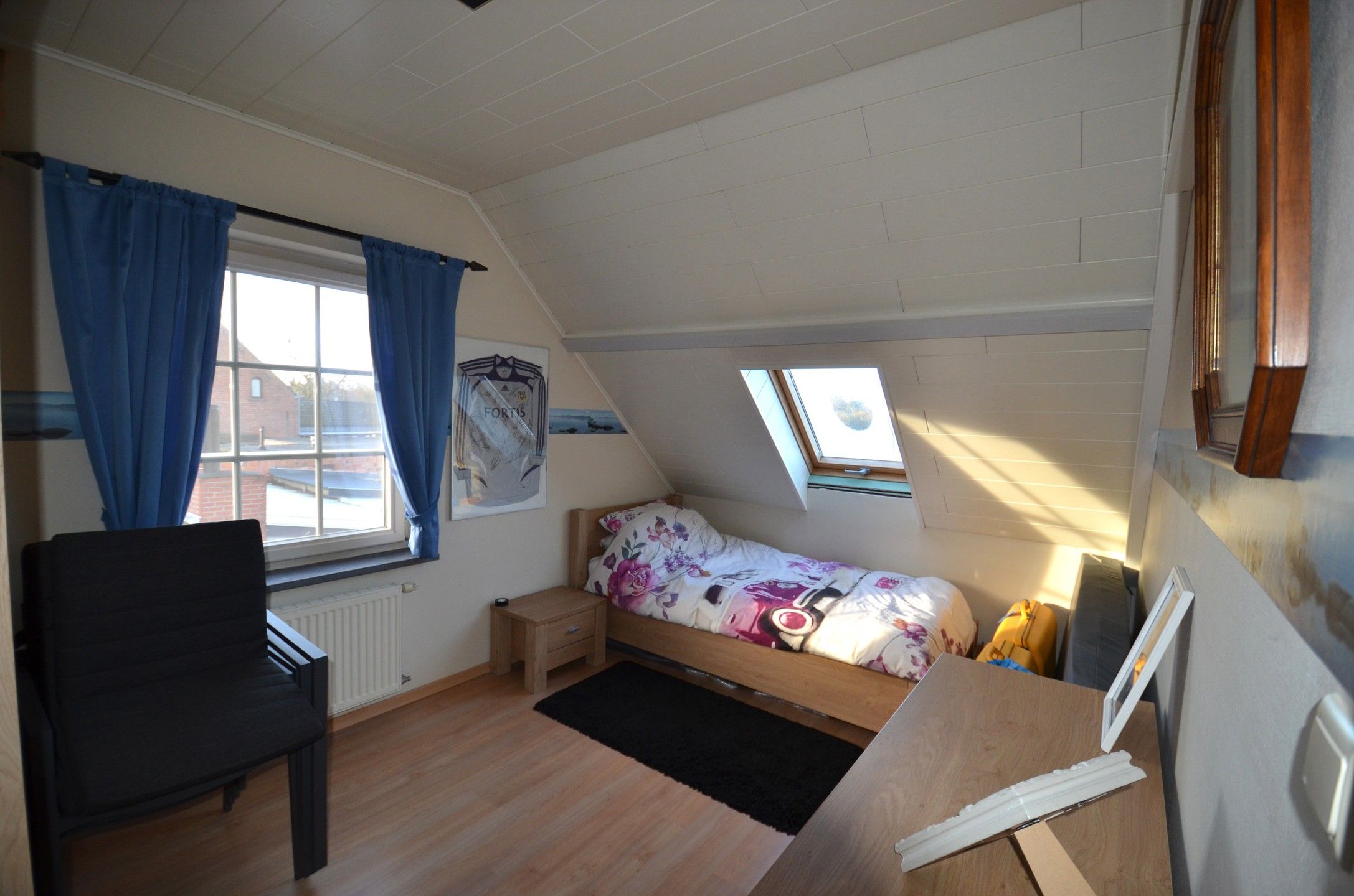 Leuke halfopen bebouwing met drie slaapkamers foto 20