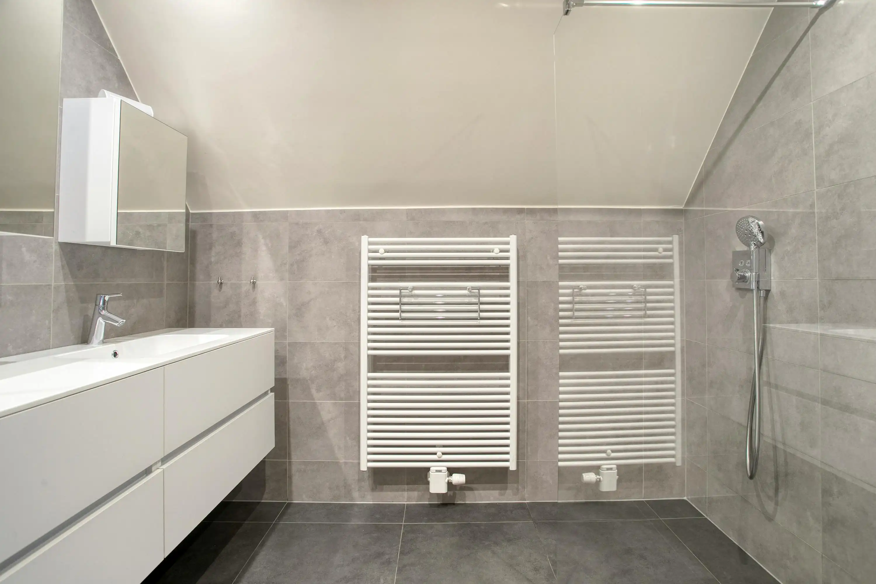 Appartement met groot terras te koop in Brugge foto 11