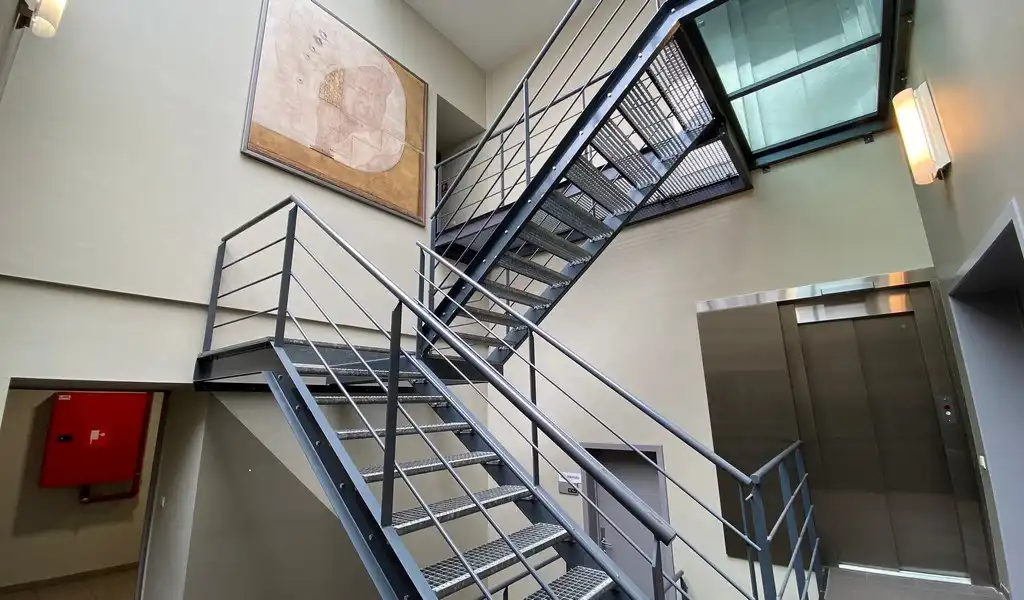 Gerenoveerde kantoorruimte te huur in Dionysius KMO center in Gent foto 14