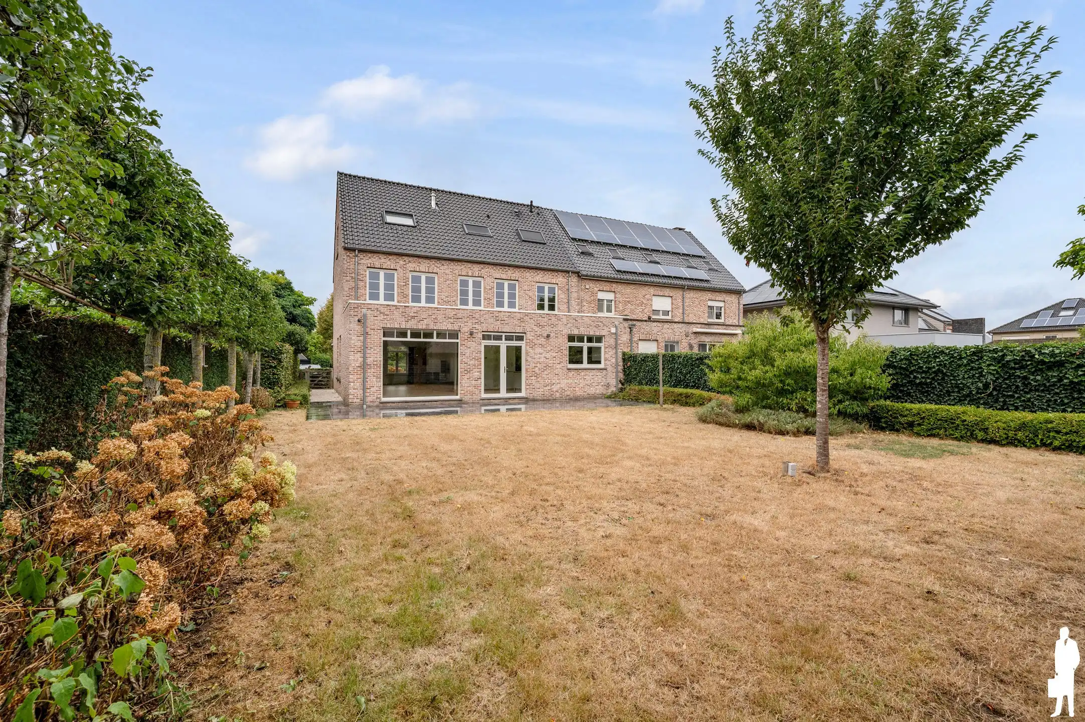 Goed onderhouden woning met 5 slaapkamers, 2 badkamers en een tuin centraal gelegen in Stabroek foto 27