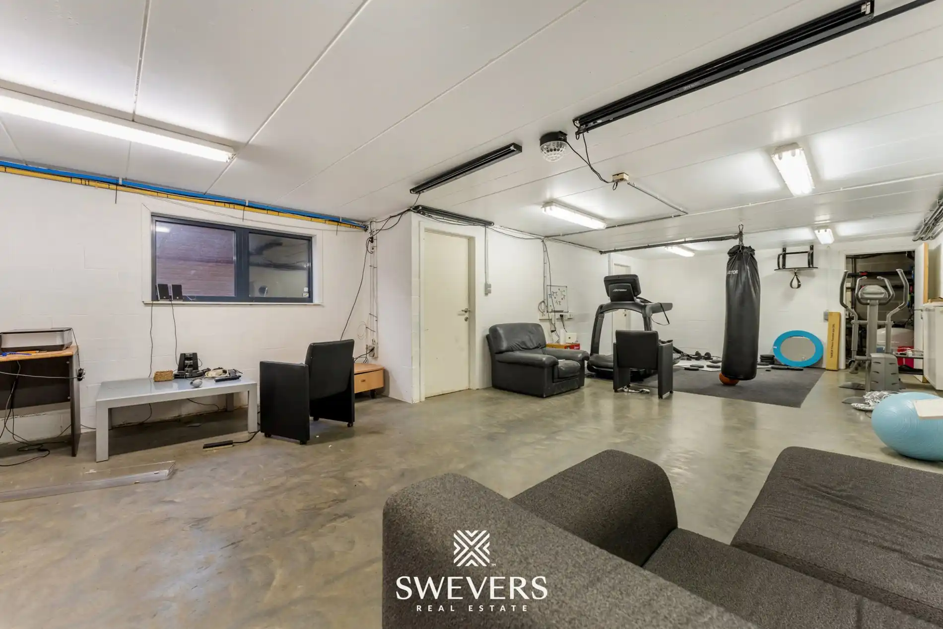 Werken, wonen en genieten in luxevilla met zwembad, poolhouse en magazijn in Koersel foto 28