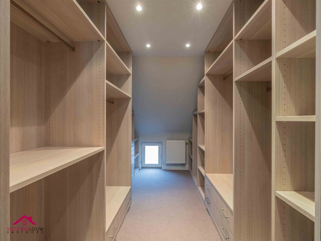 Instapklare ééngezinswoning in gesloten bebouwing foto 28