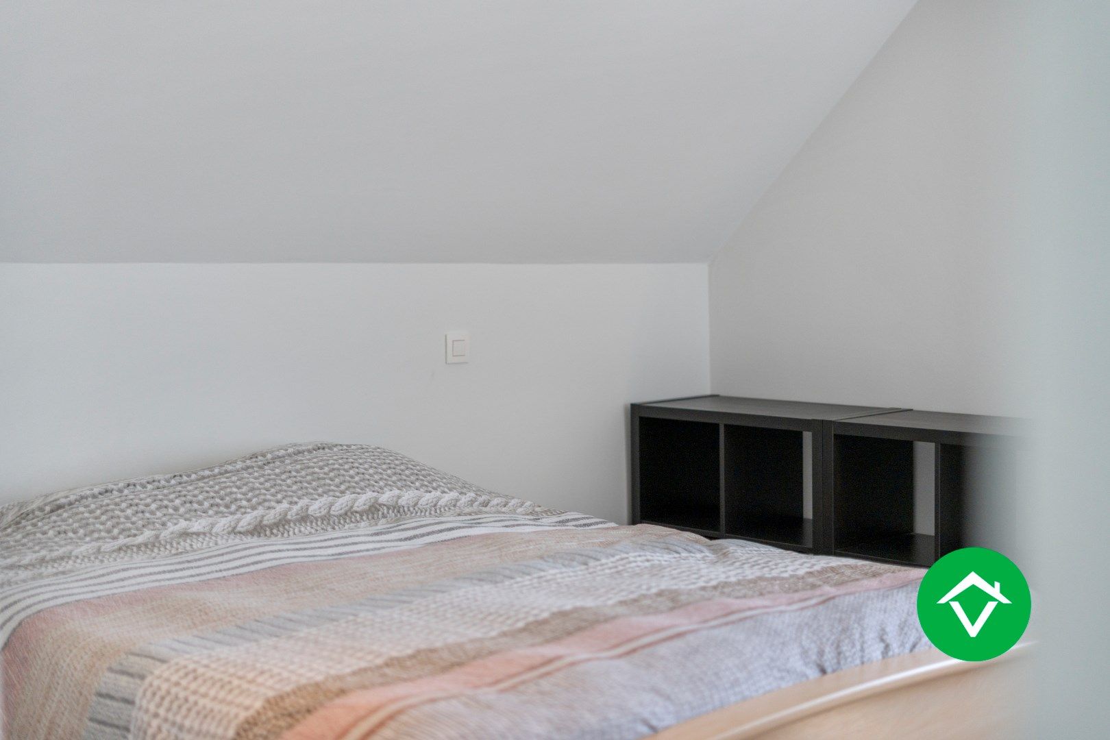 Volledig gerenoveerde alleenstaande woning in Izenberge foto 17