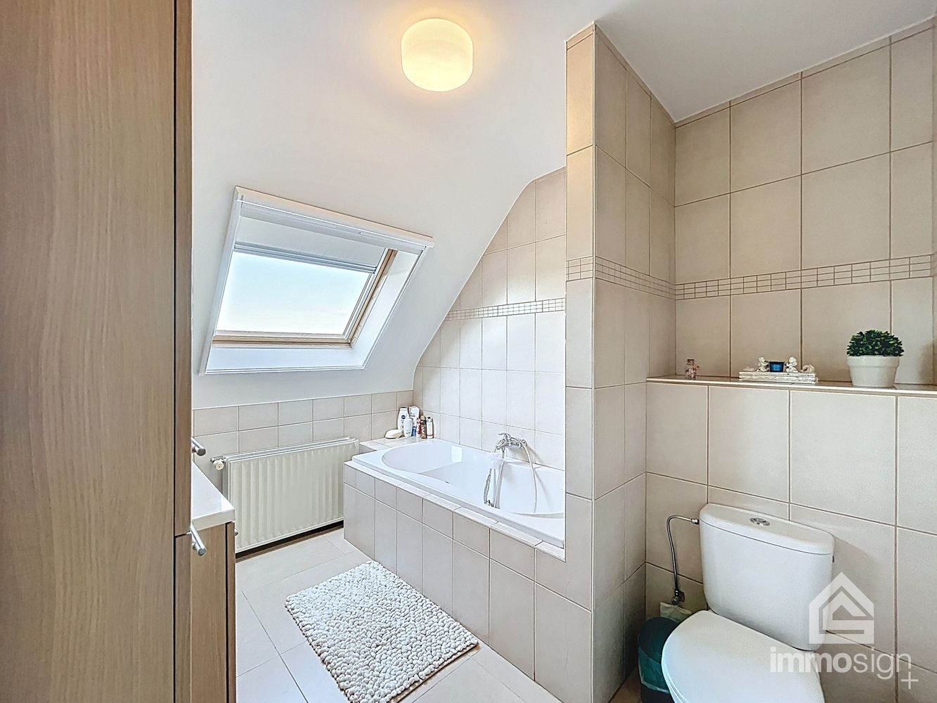 Instapklaar duplexappartement met 2 slaapkamers, heerlijk terras en een autostaanplaats foto 22
