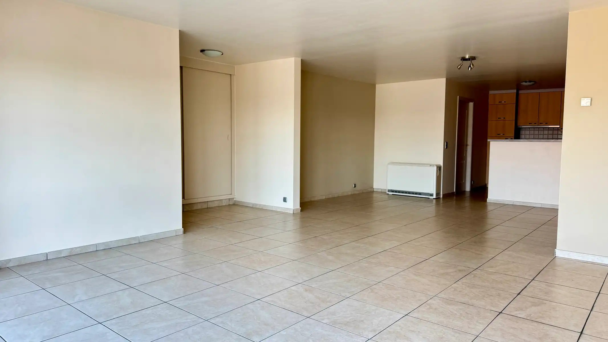 Ruim 2 slaapkamer appartement in hartje Geraardsbergen foto 4
