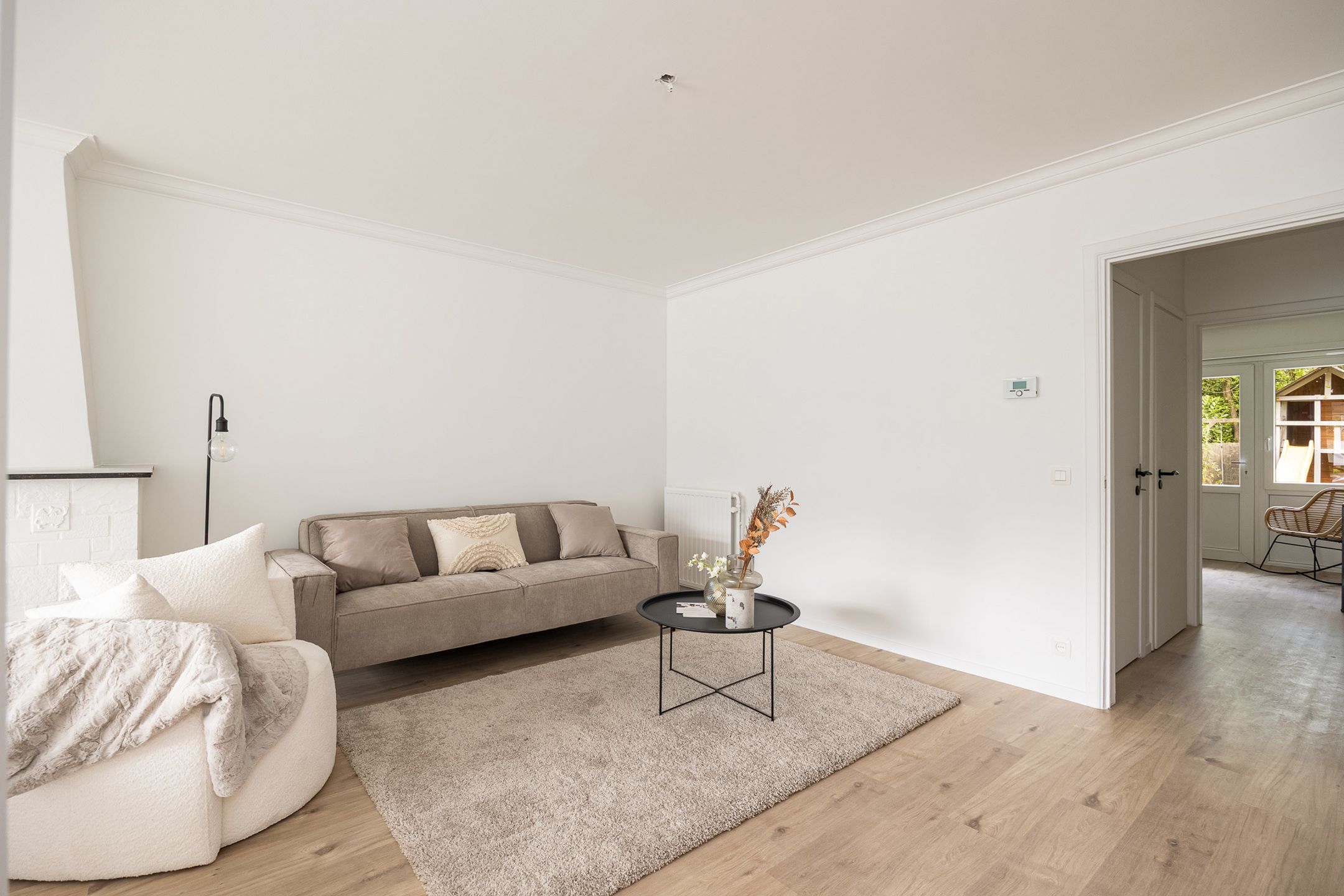 Gerenoveerd gelijkvloers appartement met tuin foto 4