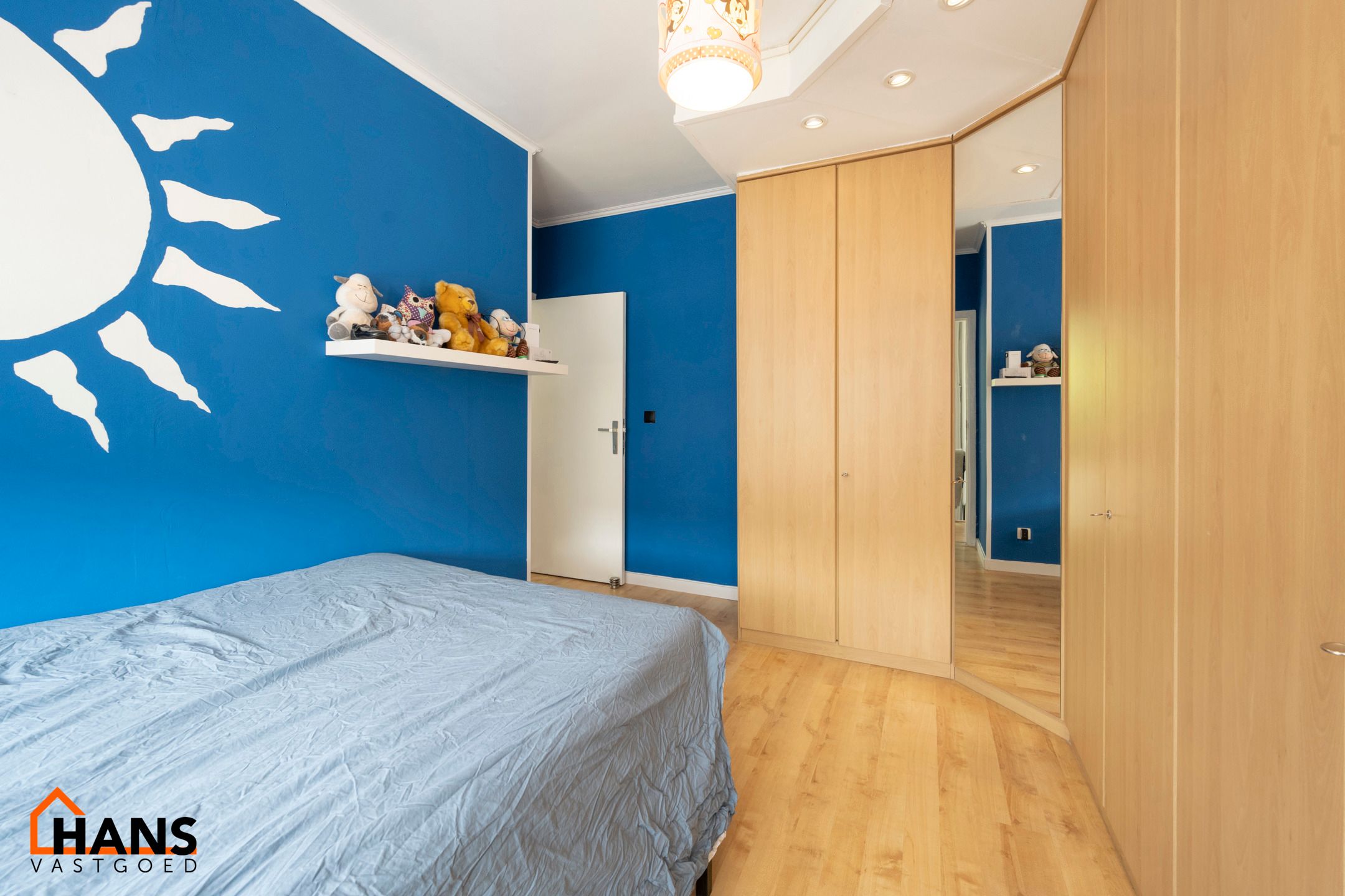 Instapklare halfopen hoekwoning met garage, oprit en tuin. foto 14