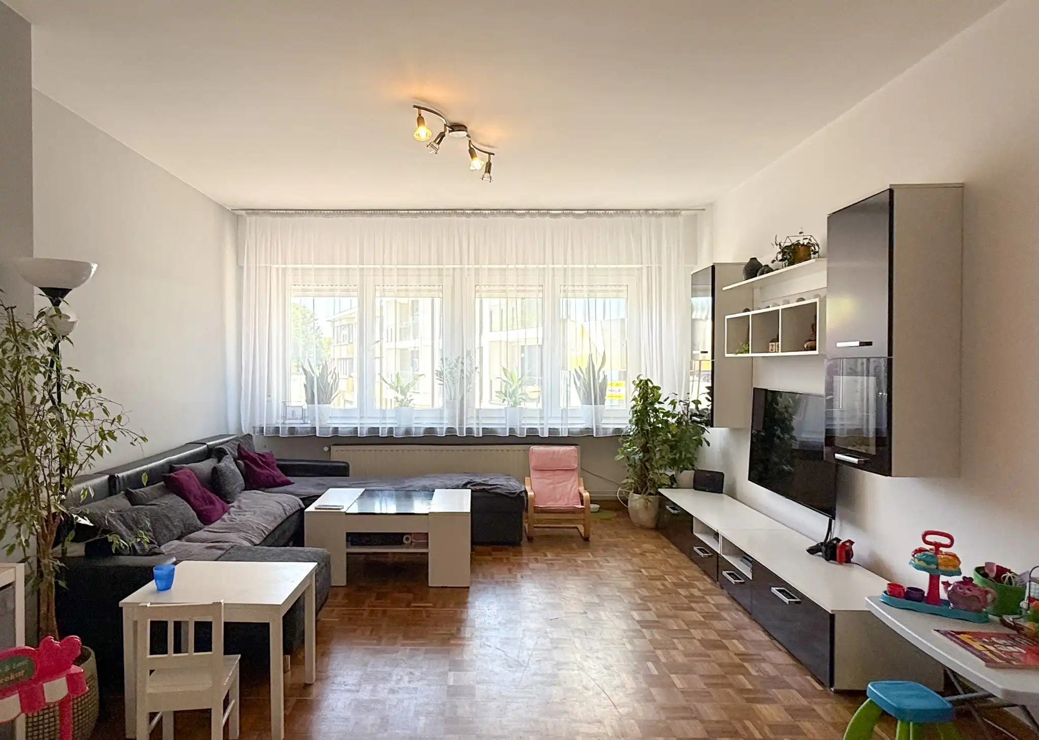 Appartement met 3 slaapkamers in het centrum van Beveren foto 2