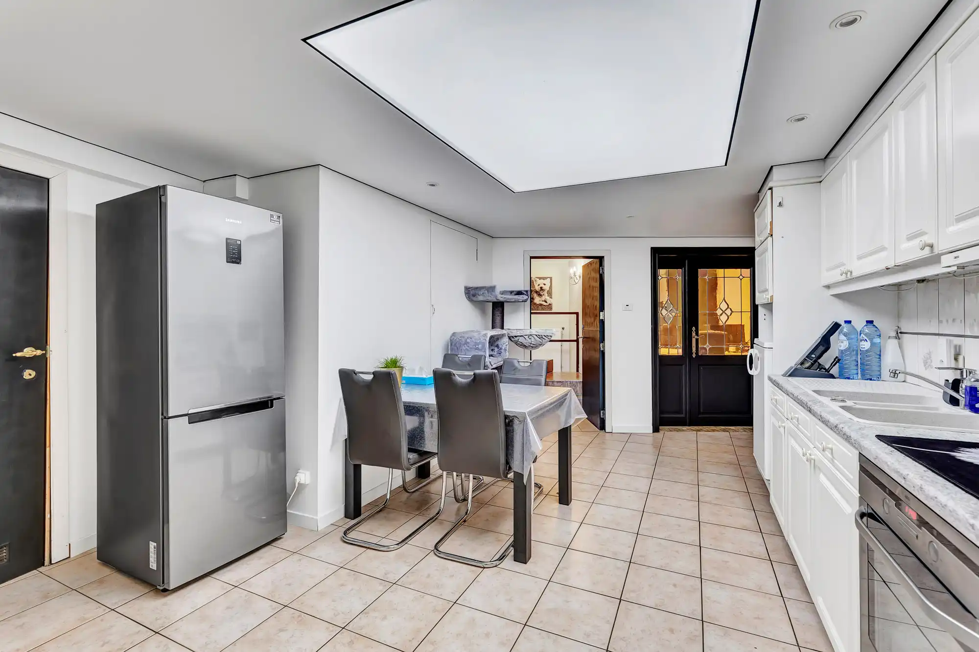 Instapklare woning met ruime garage op groene locatie foto 6