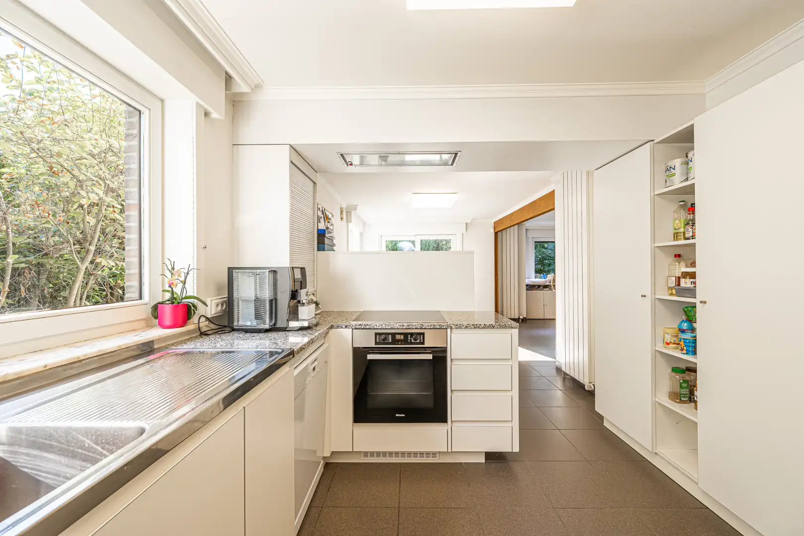 Open woning met 5 slaapkamers en polyvalente ruimte/handelsruimte op een rustige ligging in Hulste foto 11