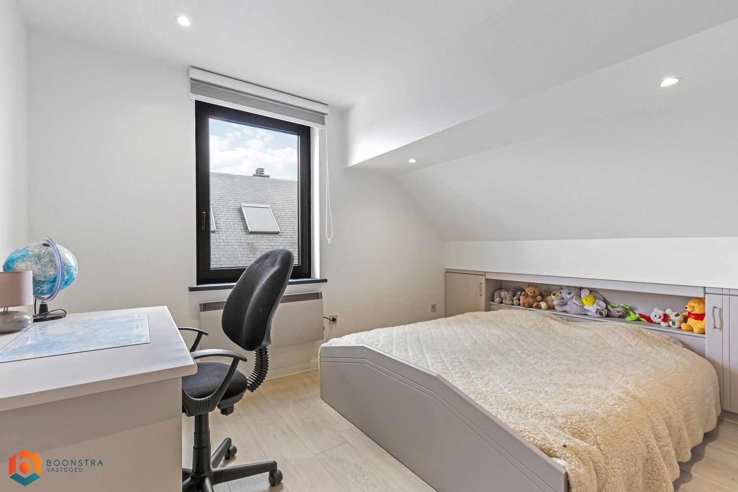 Villa met 5 slpkrs en zwembad op perceel van 1431m² te Berlaar foto 16