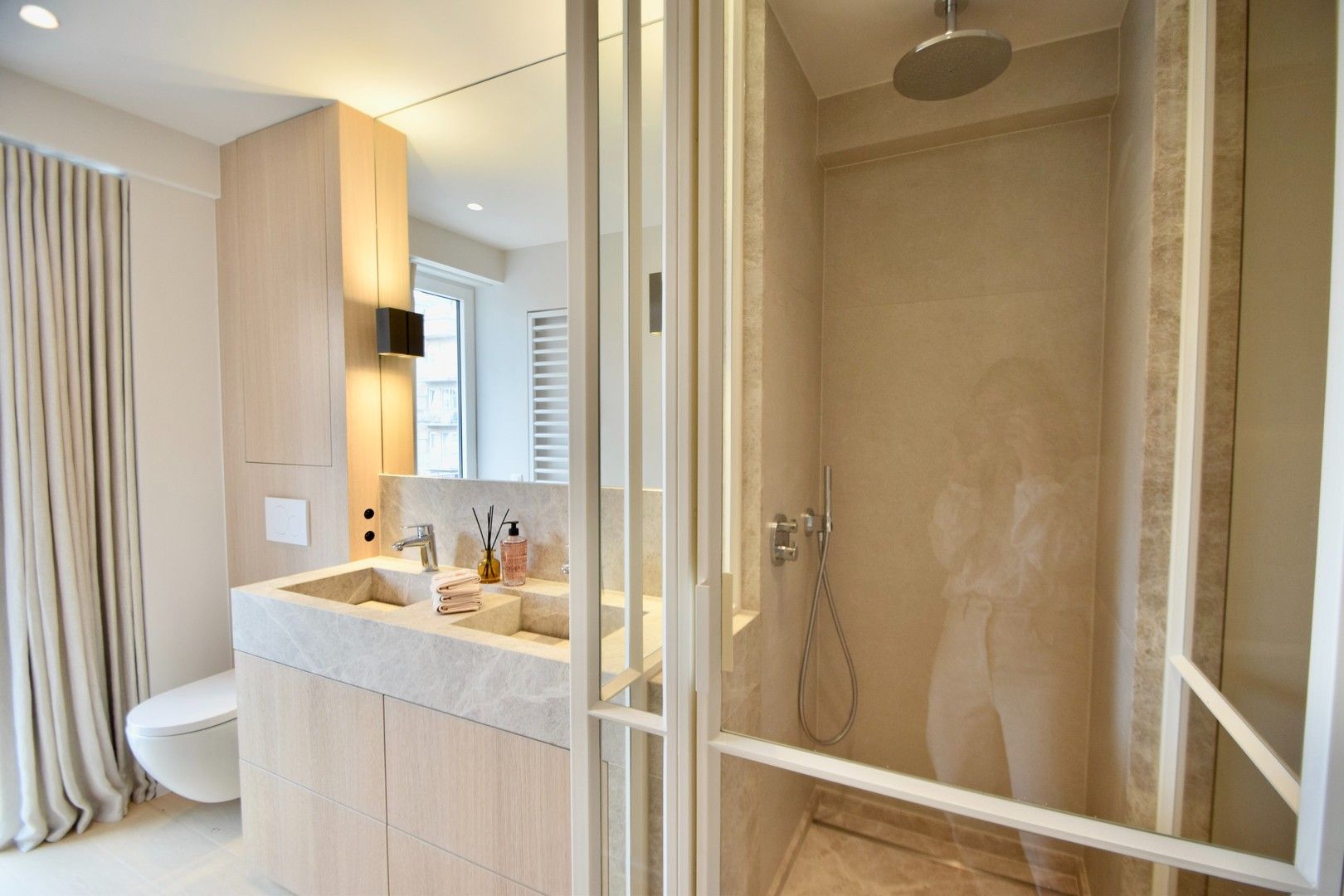 Gerenoveerd appartement met 3 slaapkamers in het centrum van Knokke op 3 stappen van de zee. foto 12