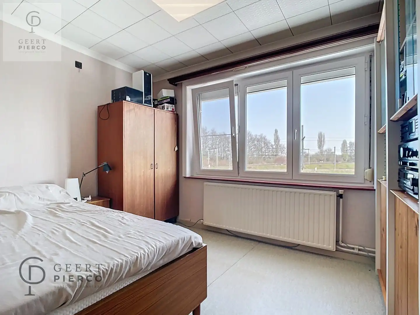 Leuke halfopen woonst op een topligging in Landen foto 18