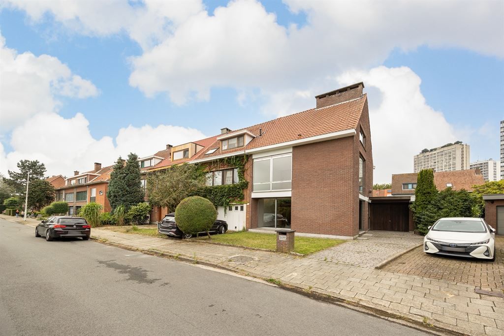 Unieke jaren 80-woning met ruime tuin foto 28