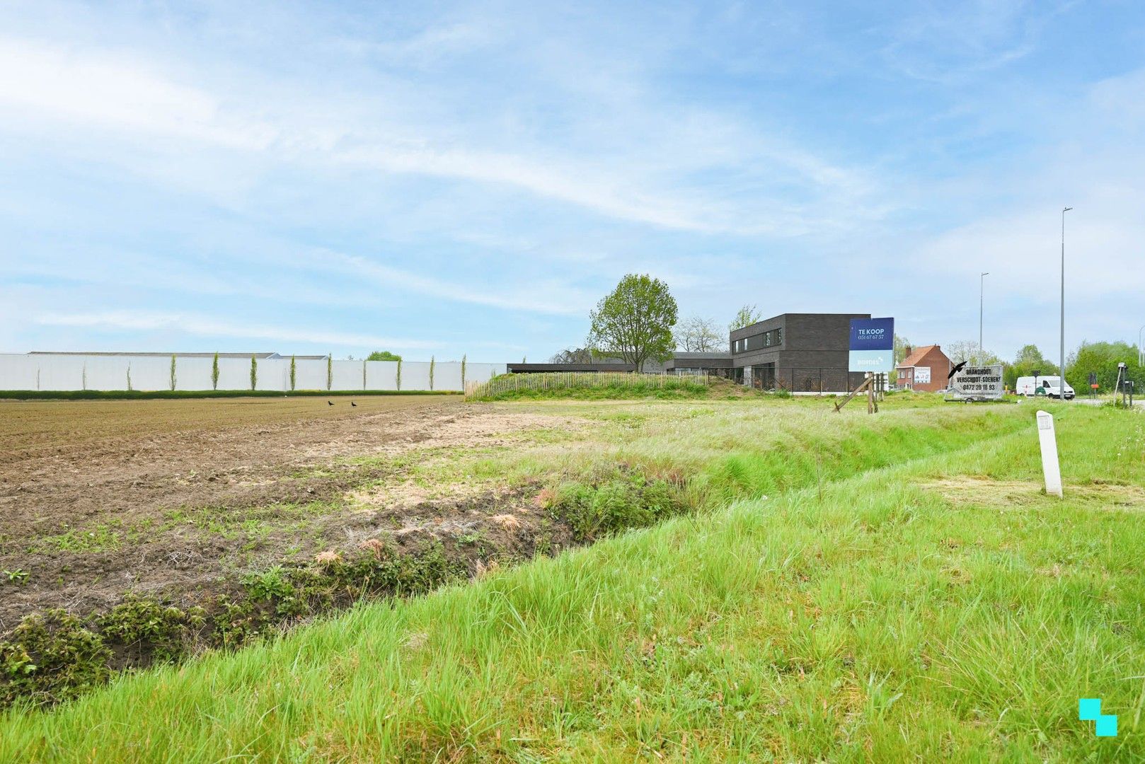 Ruim perceel bouwgrond zonder bouwverplichting foto 5
