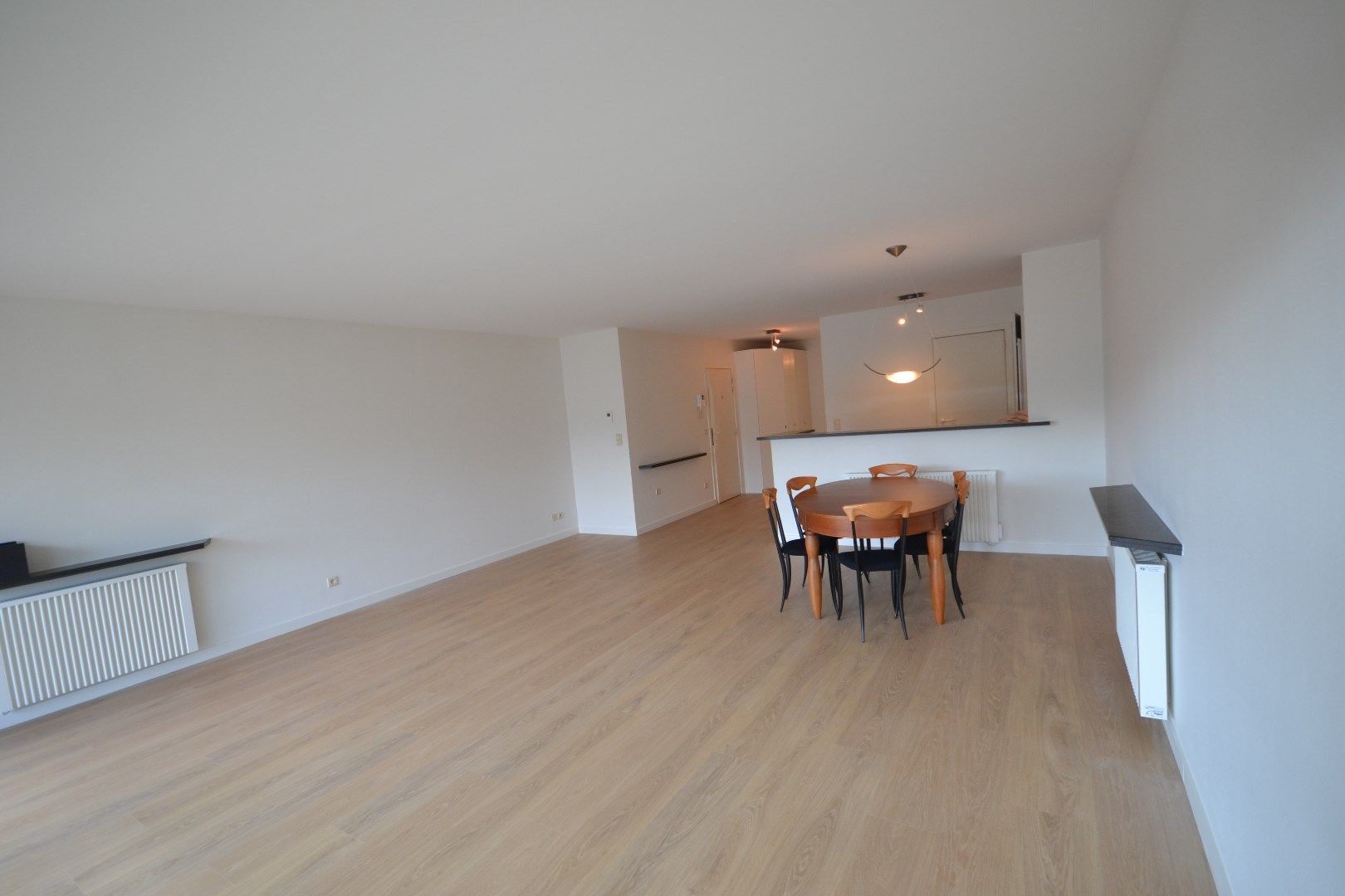 Volledig gerenoveerd 2 slaapkamer appartement met vrij uitzicht te Oostduinkerke-bad! foto 5