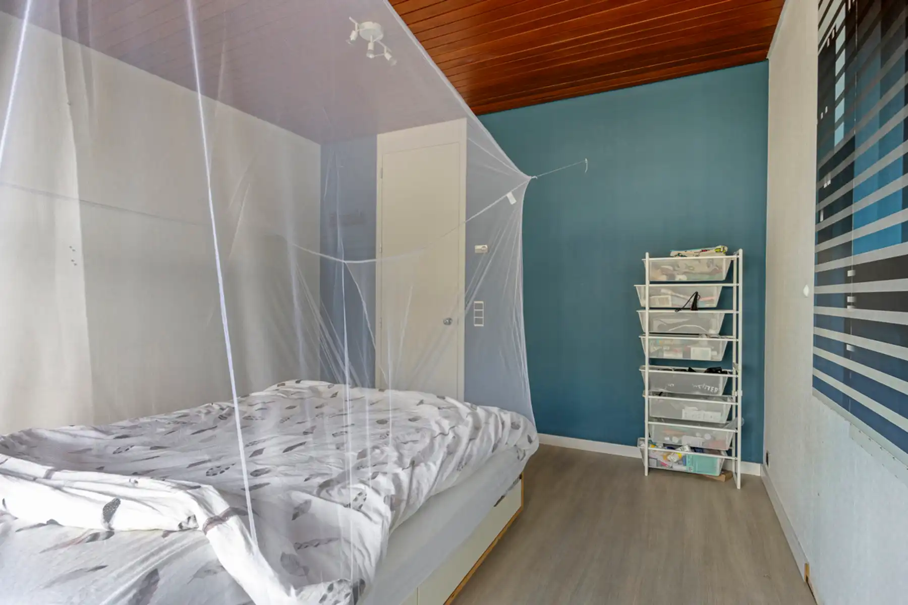 4-slaapkamer en 2-badkamer appartement (150 m²) in Berchem. foto 21