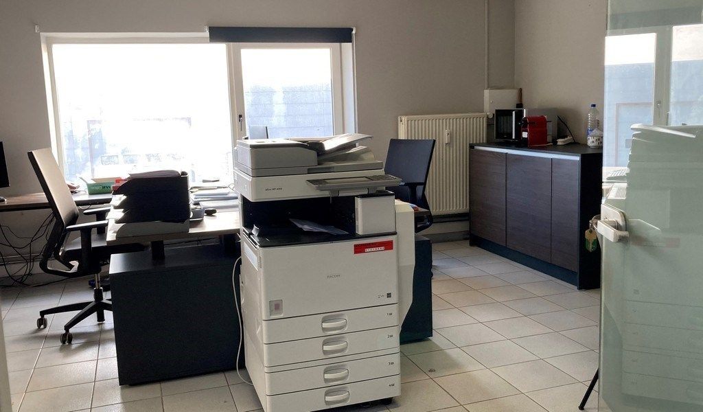 Gemeubelde kantoorruimte te huur in New Westral Business Center te Nazareth foto 10