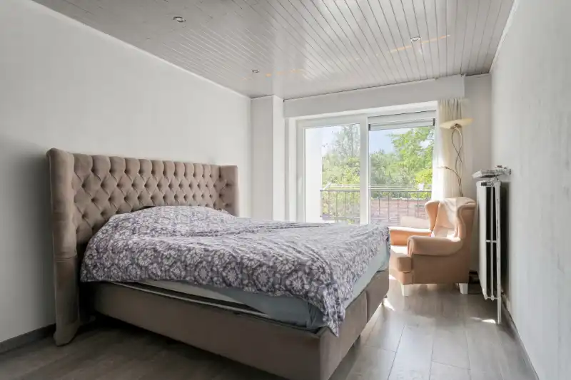 instapklare woning met tuin in een rustige straat te Gent foto 5