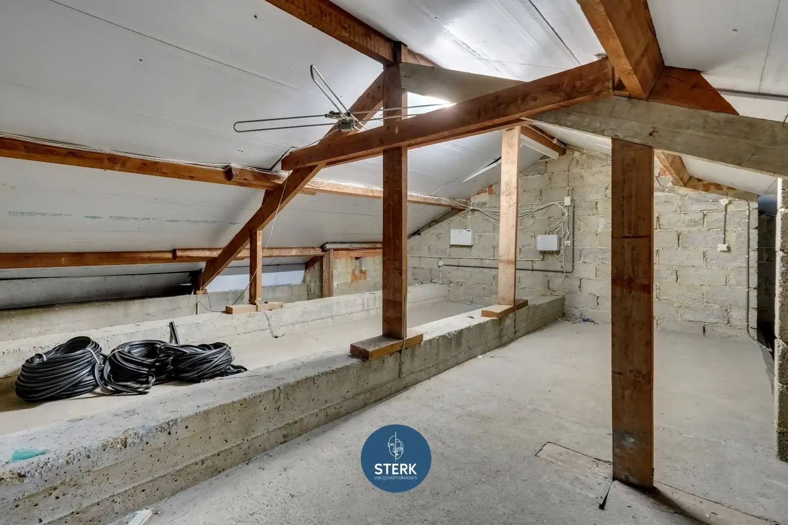 UITZONDERLIJKE WONING MET VEEL POTENTIEEL OP EEN PERCEEL VAN CIRCA 30 ARE ! foto 18