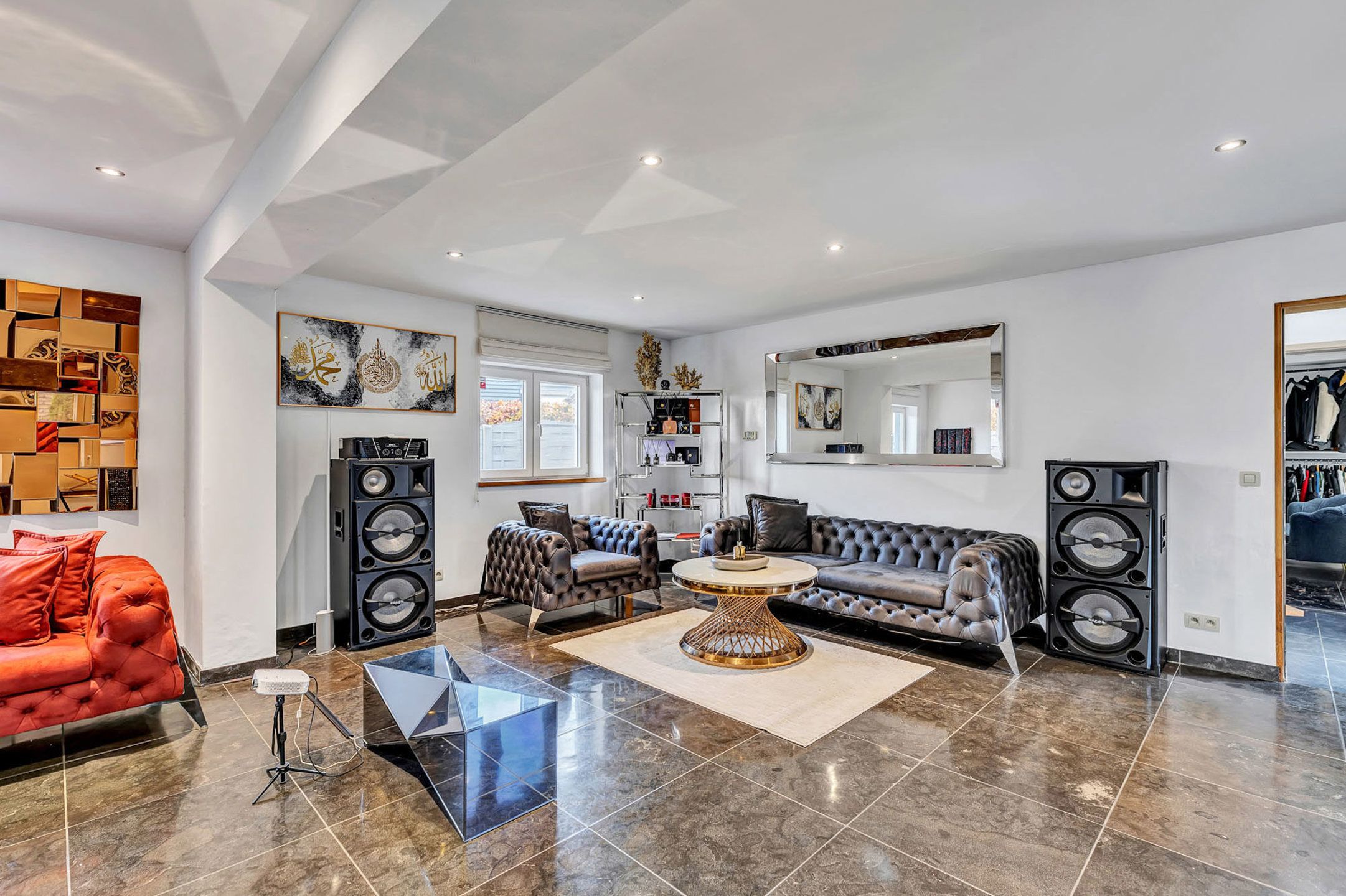 Gerenoveerde woning op strategische locatie met 5 slaapkamers foto 5