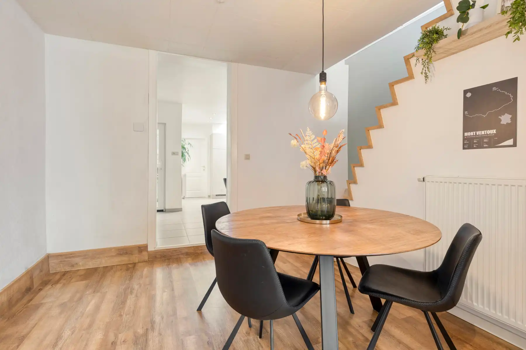 Instapklare & gerenoveerde tweegevelwoning met 4 slaapkamers foto 6