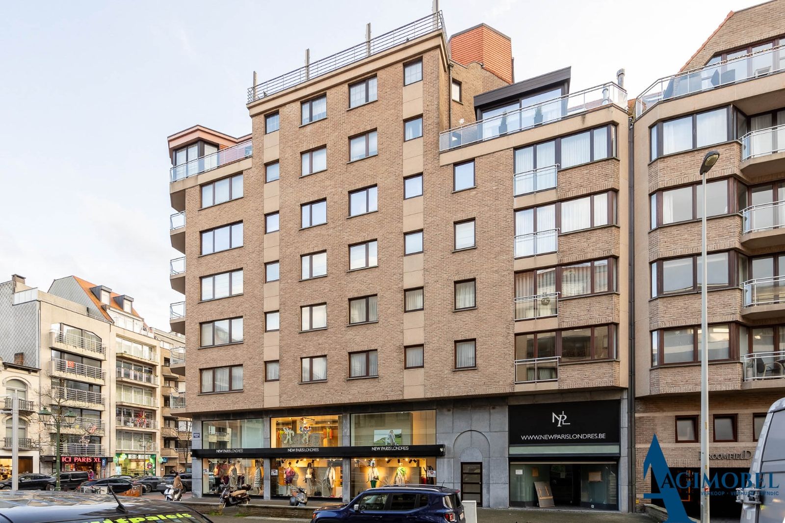 Stijlvol en zeer goed gelegen appartement met 3 slaapkamers foto 25