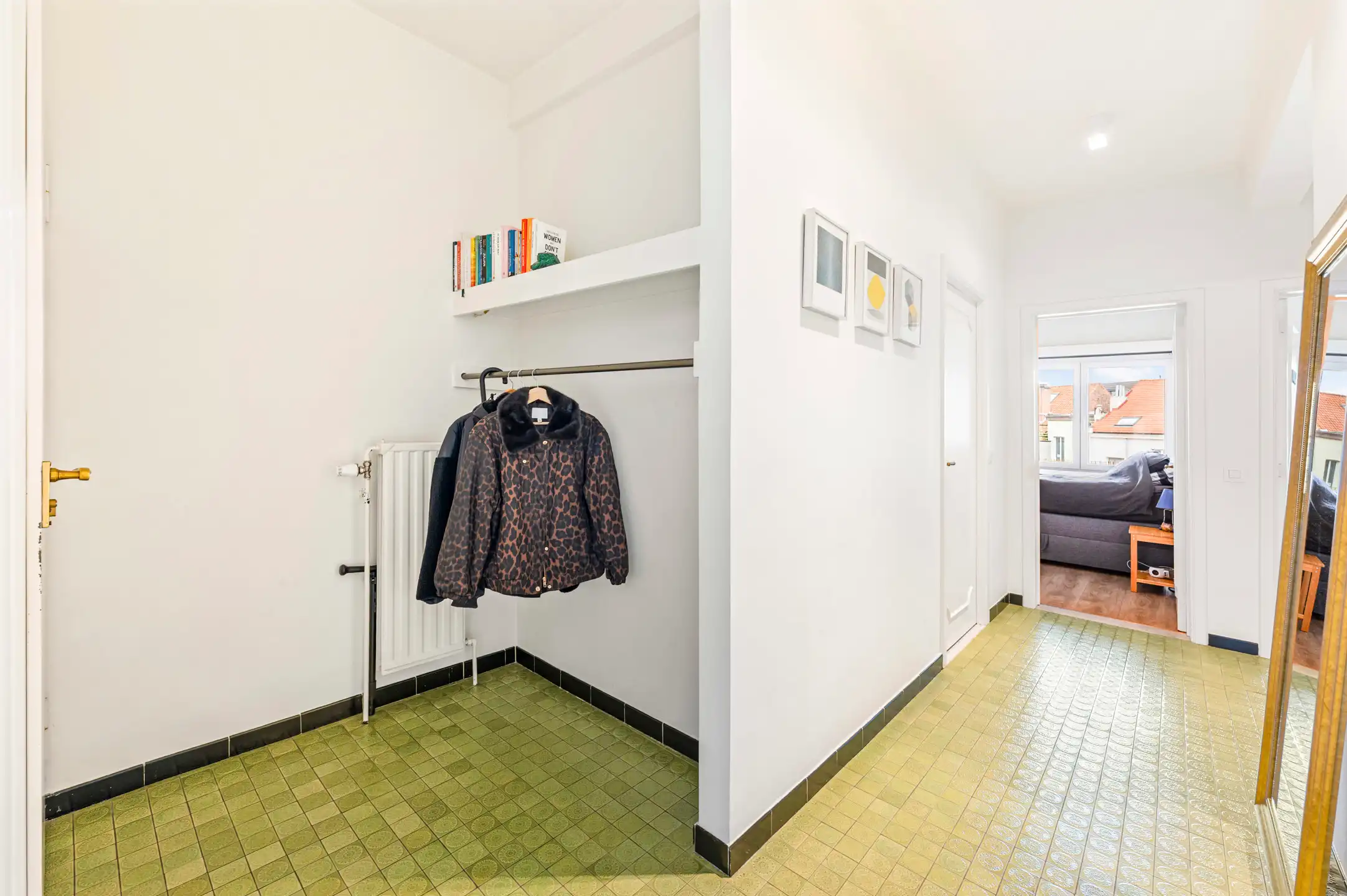 Charmant en lichtrijk appartement met terras in topbuurt foto 7