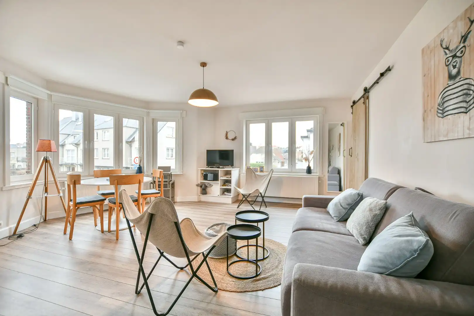 Lichtrijk éénslaapkamerappartement nabij centrum en bos in De Haan foto 3