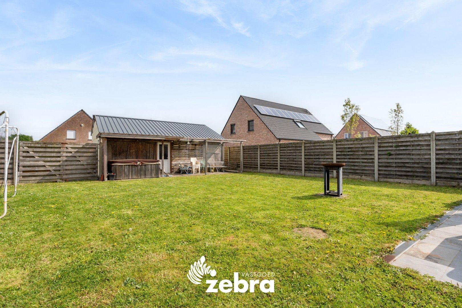 Instapklare woning met drie slaapkamers en loods op een toplocatie te Izegem! foto 19