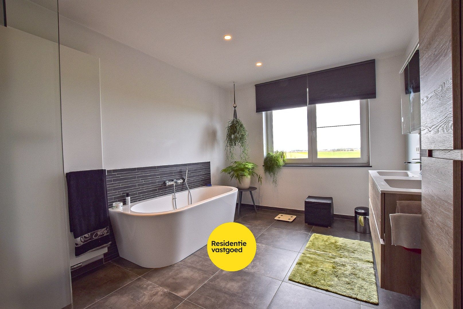 Moderne woning (2018) te Ramskapelle met 3 slaapkamers, garage en verzichten. foto 8