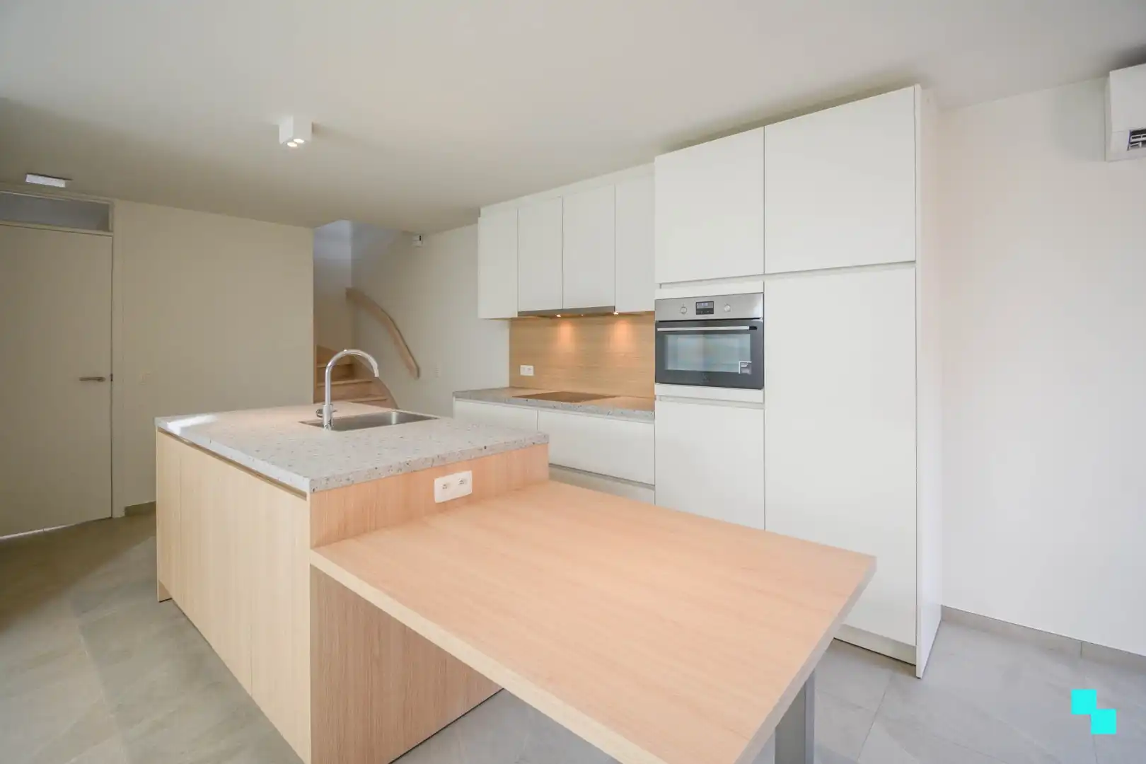 Stijlvolle hernieuwbouwwoning (BEN) met 2 slaapkamers - stadscentrum foto 9