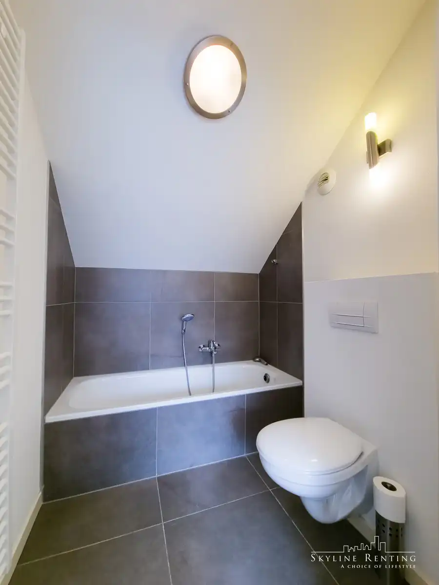  Mooi 2 verdieping appartement + 3K + terras (Europese wijk) foto 14