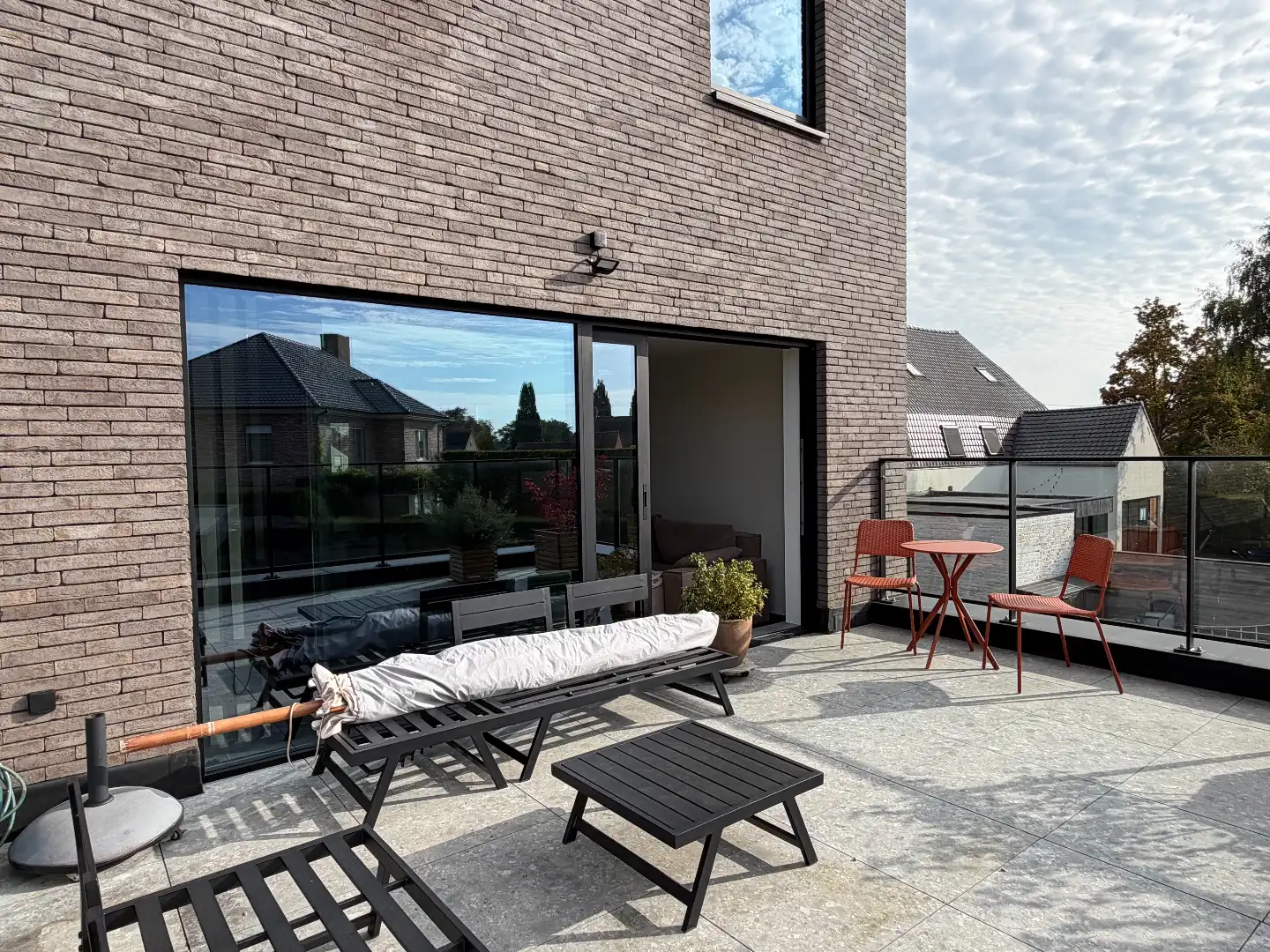 Lichtrijk nieuwbouw duplex-appartement met ruim zonneterras van 23 m²! foto 14