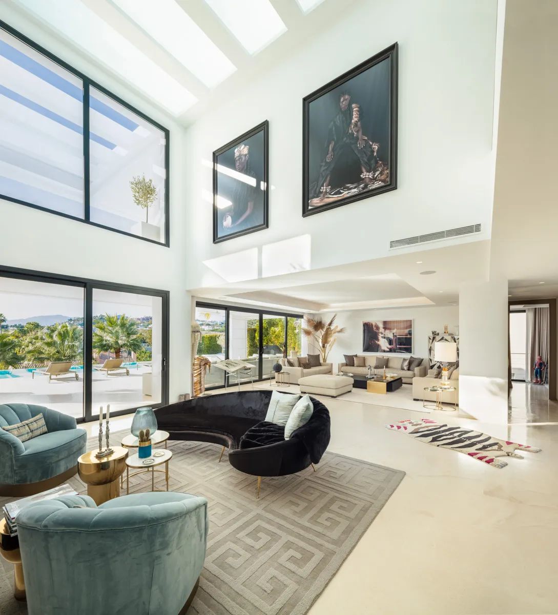 Spectaculaire villa met panoramisch uitzicht in Nueva Andalucía - luxe levensstijl in de iconische golfvallei van Marbella foto 5