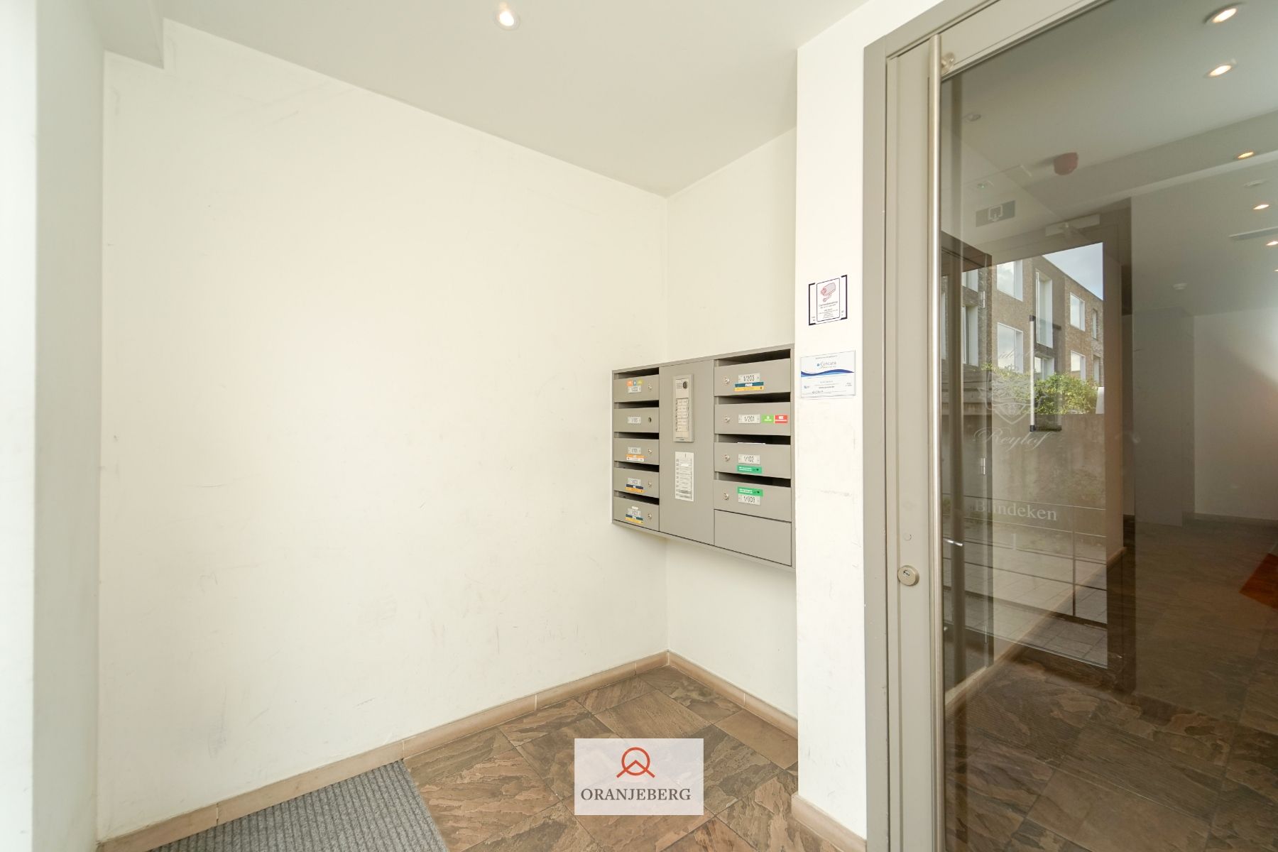 Modern gelijkvloers 2 slpk appartement met groot terras rustig gelegen in centrum Gent foto 37