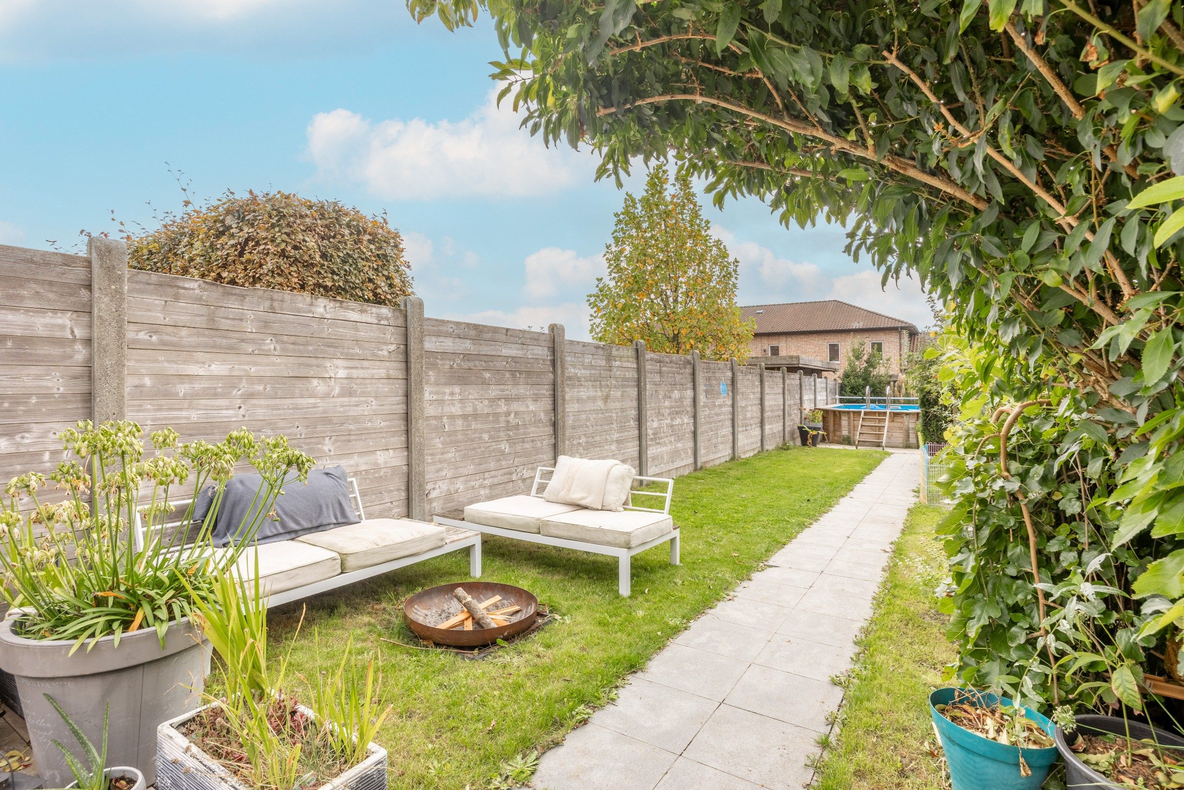 GERENOVEERDE WONING MET TUIN EN UITWEG foto 13