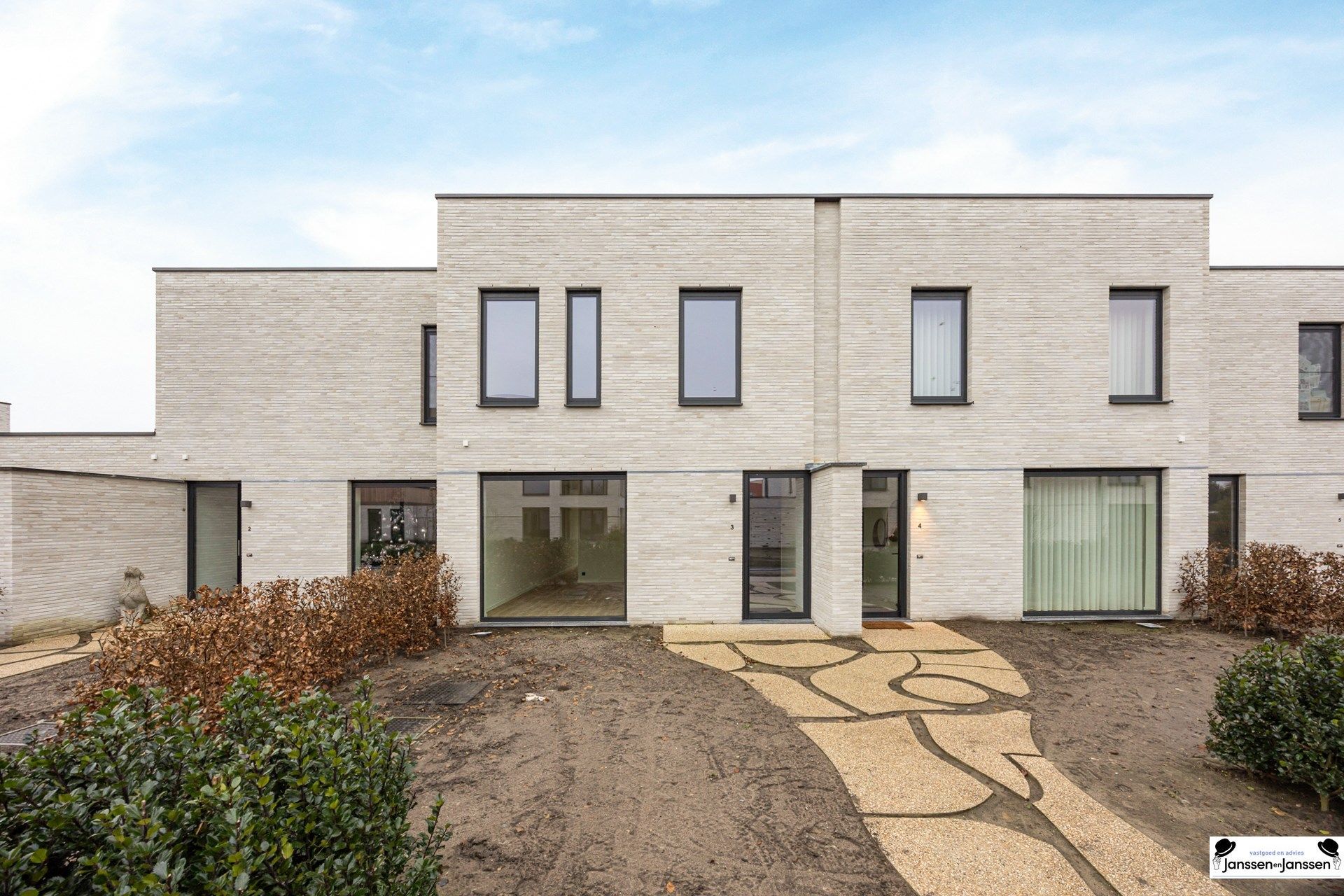 Wonen in een groene omgeving op een centrale locatie in Gooreind! foto {{pictureIndex}}