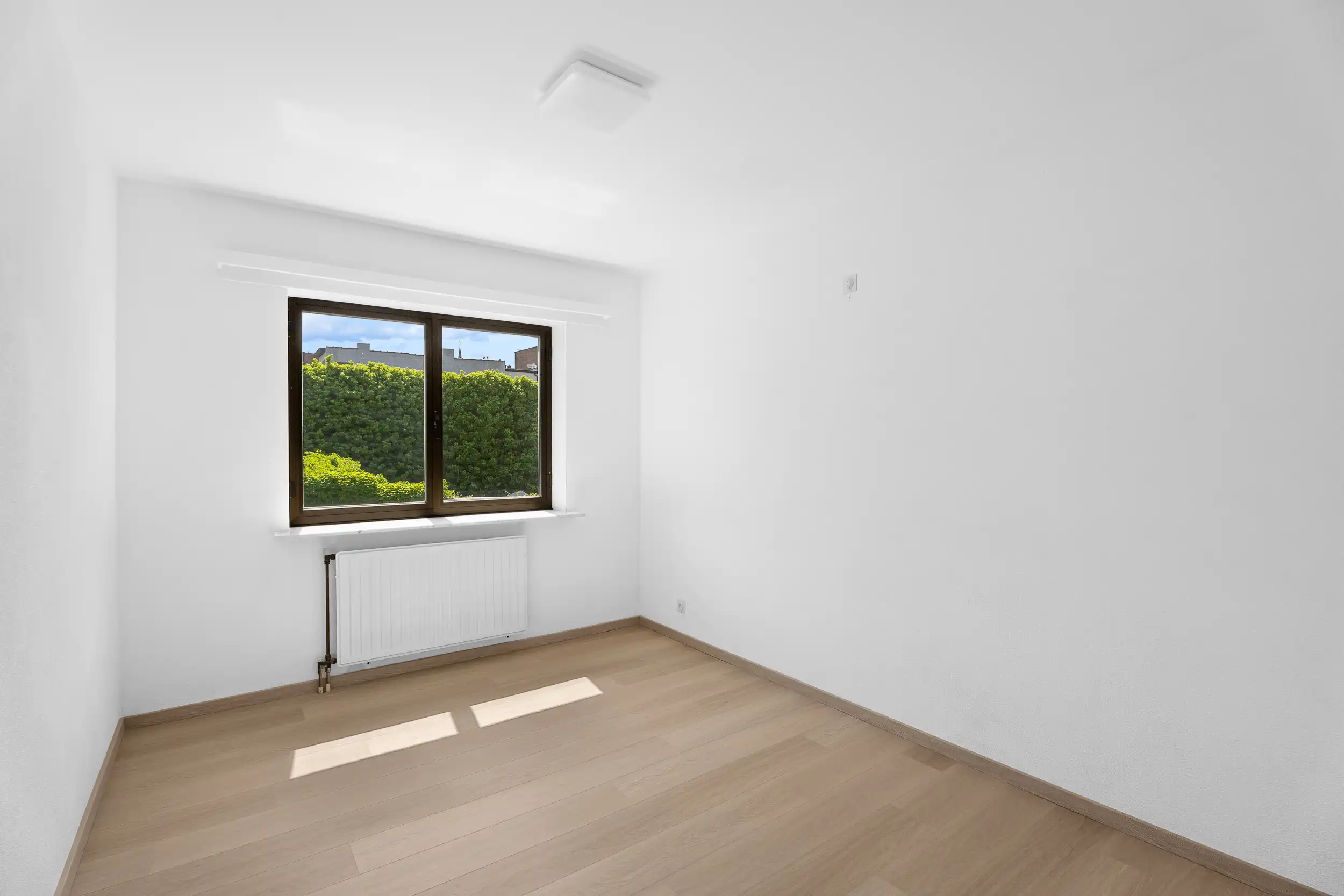 Ruim appartement met zicht op de Leie! foto 9