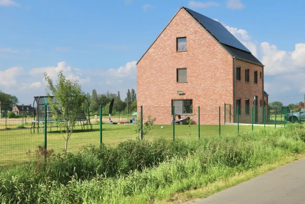 Ruime en recente pastoriewoning te huur in Zulte-Machelen foto 2