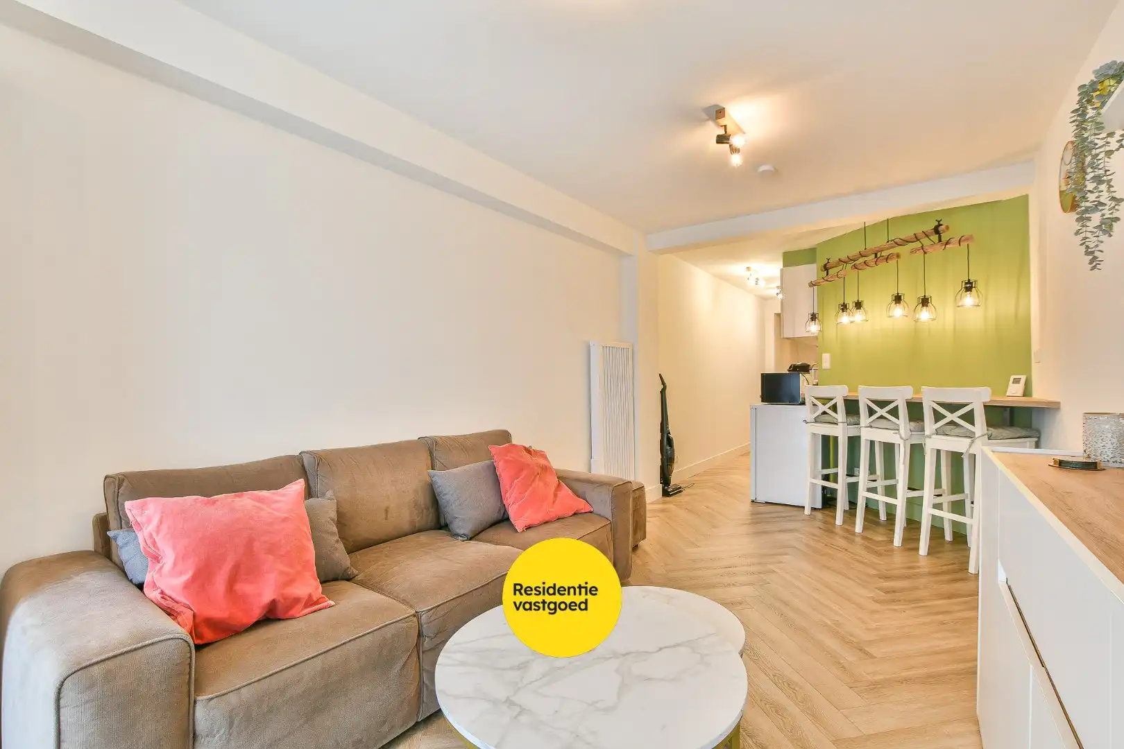 Volledig vernieuwd appartement te koop - achterkant zeedijk Wenduine! foto 2