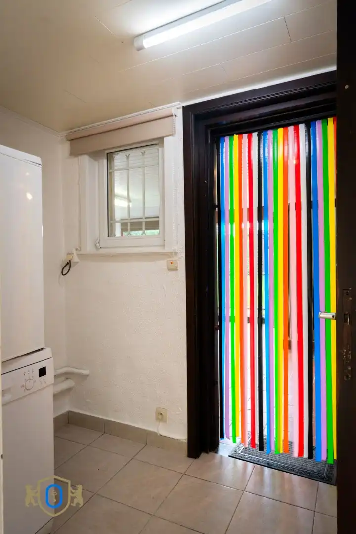 Halfopen 3-slpkr woning met tuin & garage foto 12