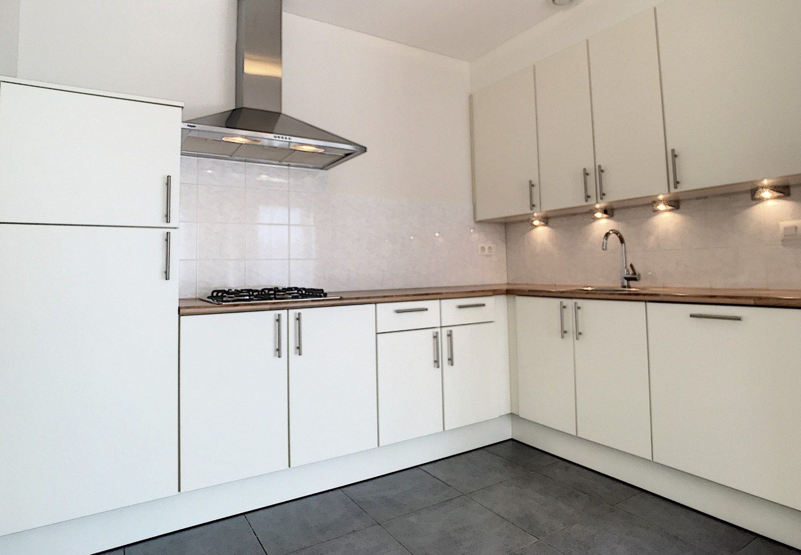 Ruim appartement in het centrum foto 7