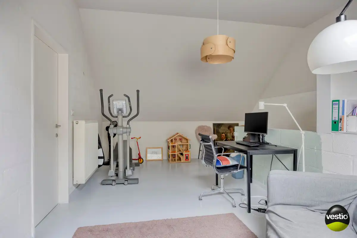 TIJDLOZE MODERNE WONING OP 10A73CA TE HOESELT. foto 33